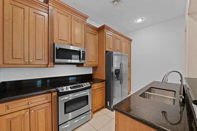 870 NW 83RD Lane, Boca Raton, FL 33487