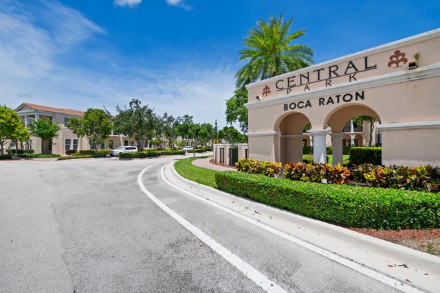 870 NW 83RD Lane, Boca Raton, FL 33487