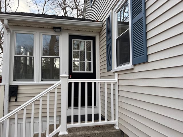 37 Berlin St, Rockland, MA 02370