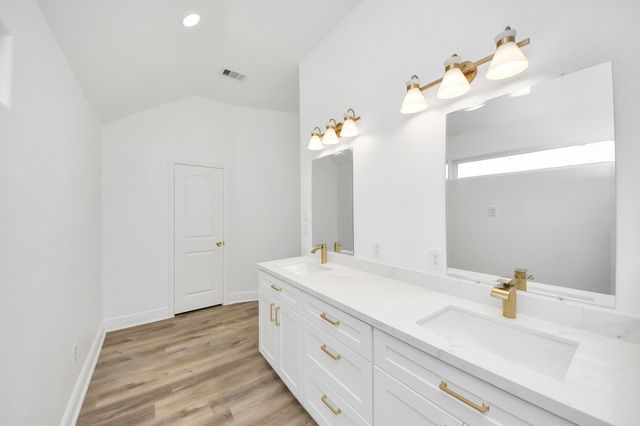 1313 Avenue G, South Houston, TX 77587