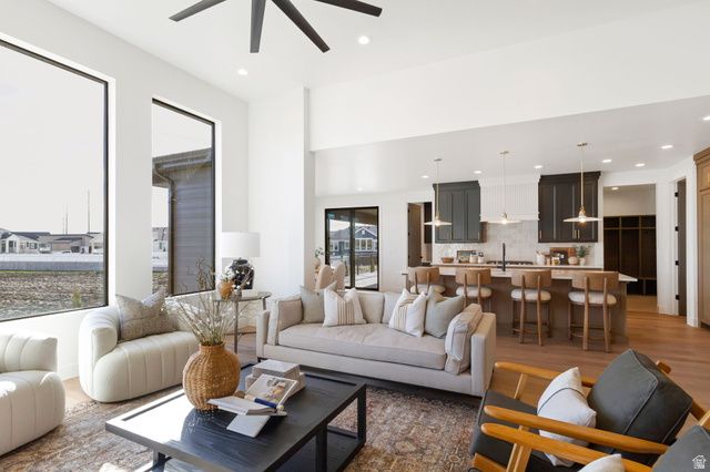 538 S 1400 W, Farmington, UT 84025