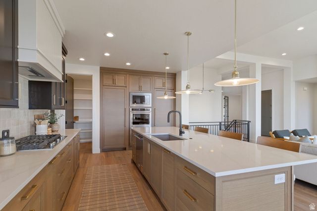 538 S 1400 W, Farmington, UT 84025