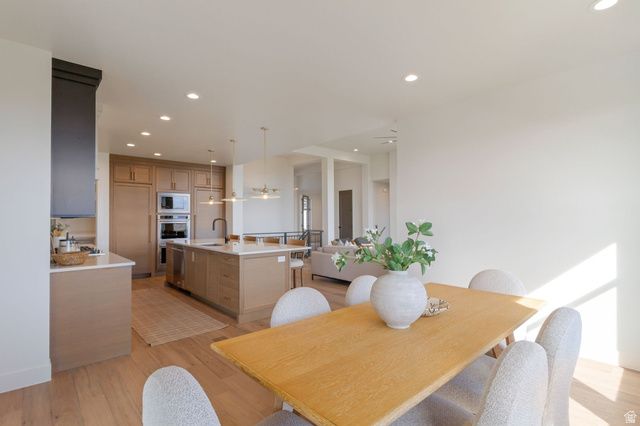 538 S 1400 W, Farmington, UT 84025