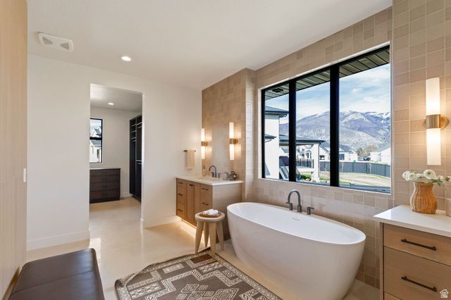 538 S 1400 W, Farmington, UT 84025