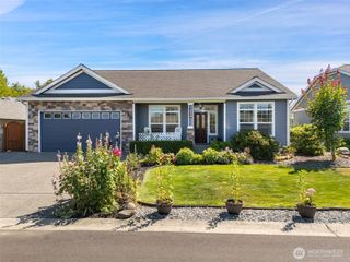 121 Petal Lane, Sequim, WA 98382