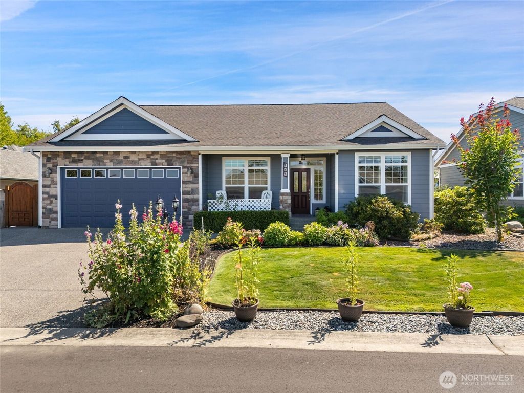 121 Petal Lane, Sequim, WA 98382