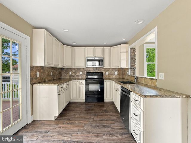 120 S 11TH ST, Quakertown, PA 18951