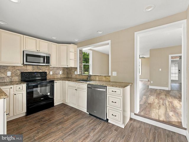 120 S 11TH ST, Quakertown, PA 18951