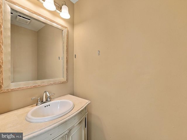 120 S 11TH ST, Quakertown, PA 18951