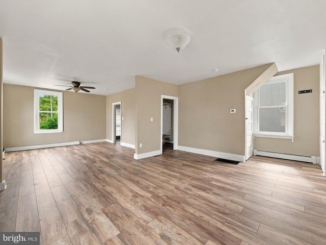 120 S 11TH ST, Quakertown, PA 18951