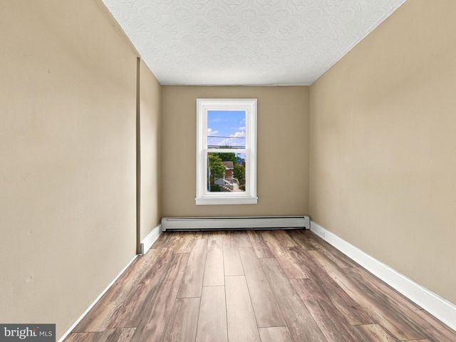 120 S 11TH ST, Quakertown, PA 18951