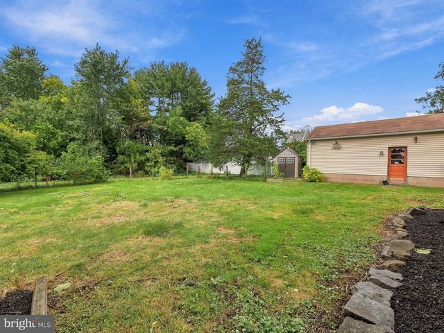 120 S 11TH ST, Quakertown, PA 18951