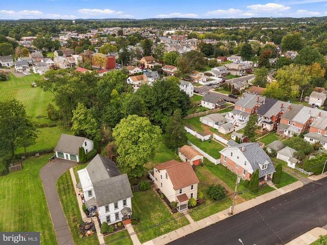 120 S 11TH ST, Quakertown, PA 18951