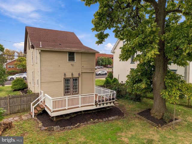 120 S 11TH ST, Quakertown, PA 18951