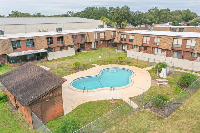 1836 N CRYSTAL LAKE DRIVE 104, Lakeland, FL 33801