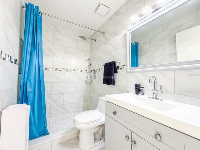 1836 N CRYSTAL LAKE DRIVE 104, Lakeland, FL 33801