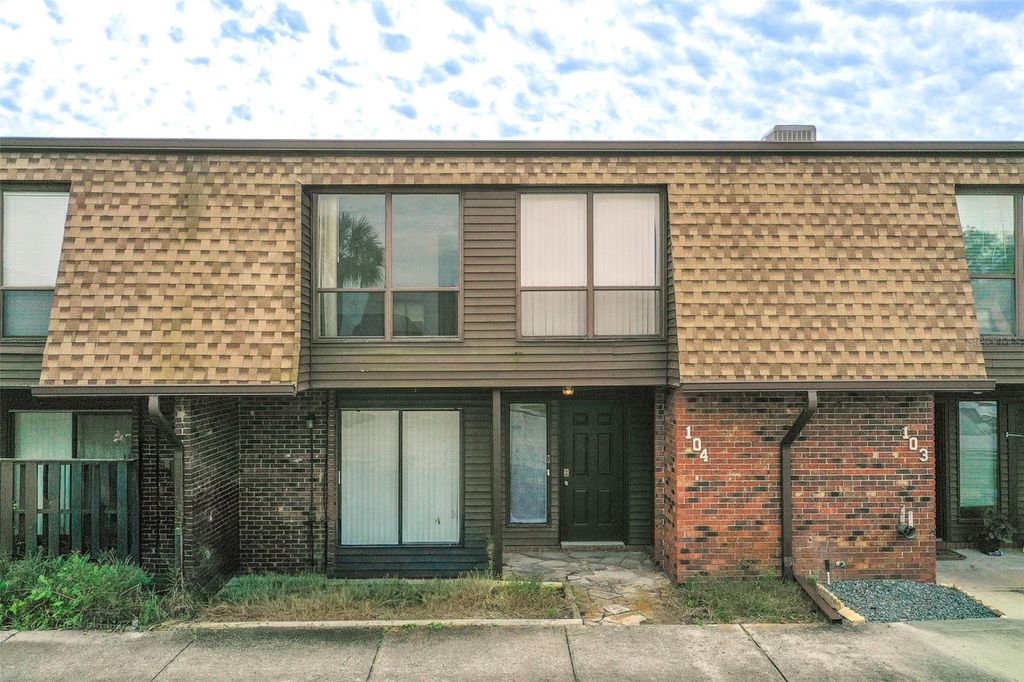 1836 N CRYSTAL LAKE DRIVE 104, Lakeland, FL 33801