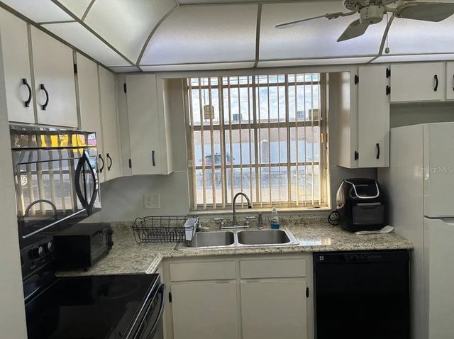 810 OAKGROVE DRIVE 175, Brandon, FL 33510