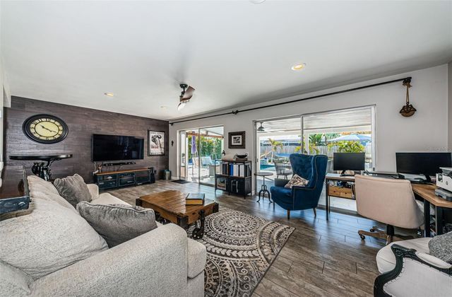 1613 ELIZABETH LANE, Clearwater, FL 33755