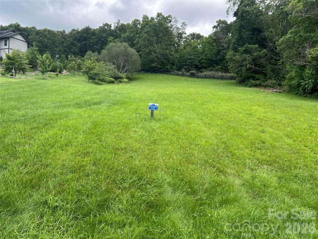 4642 Bearwallow Road, Hendersonville, NC 28792