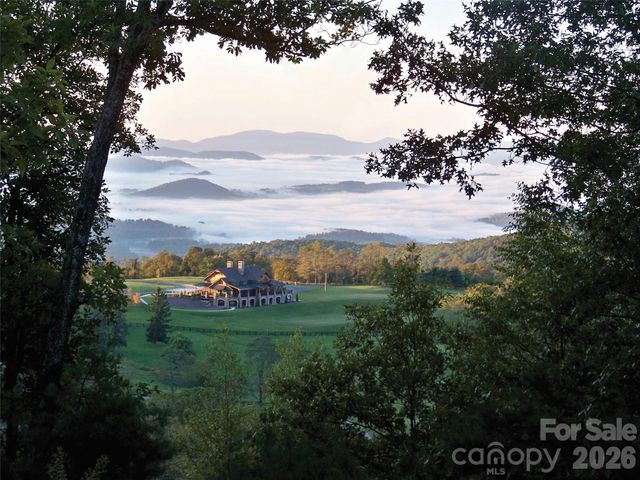 4642 Bearwallow Road, Hendersonville, NC 28792