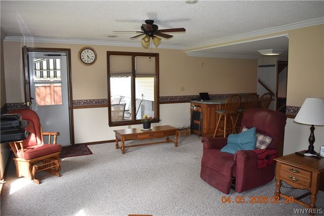 828 Sun Valley Drive, North Tonawanda, NY 14120