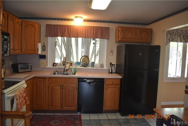 828 Sun Valley Drive, North Tonawanda, NY 14120