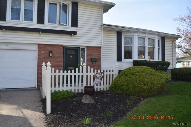 828 Sun Valley Drive, North Tonawanda, NY 14120
