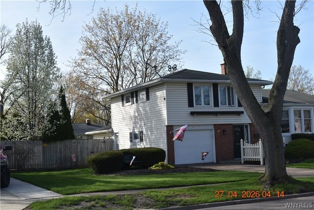 828 Sun Valley Drive, North Tonawanda, NY 14120