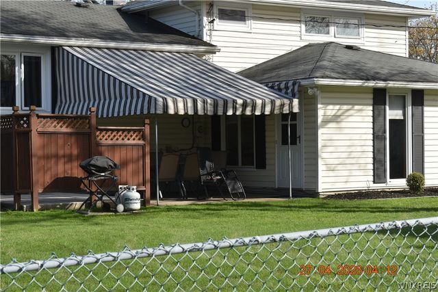 828 Sun Valley Drive, North Tonawanda, NY 14120