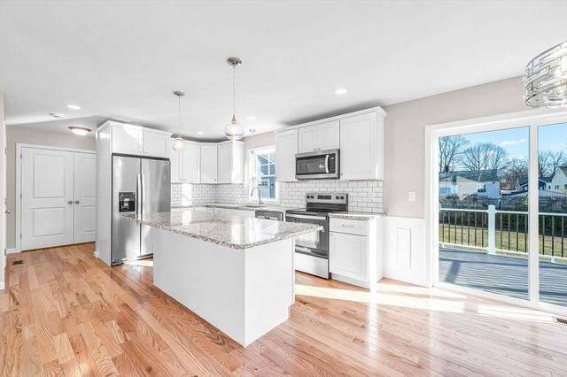 39 Wallace, Springfield, MA 01119