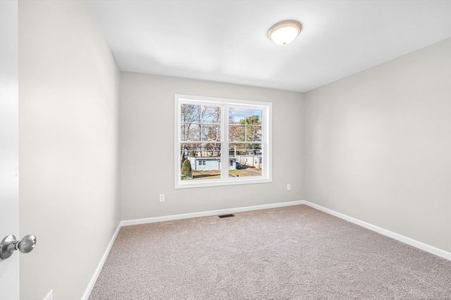 39 Wallace, Springfield, MA 01119