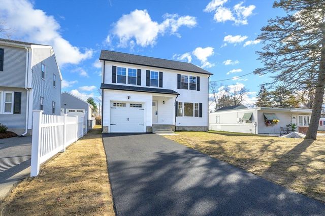 39 Wallace, Springfield, MA 01119