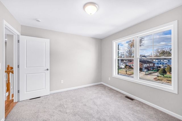 39 Wallace, Springfield, MA 01119