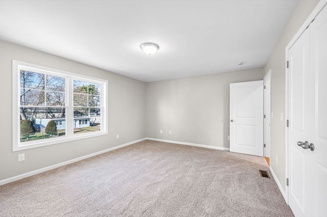 39 Wallace, Springfield, MA 01119
