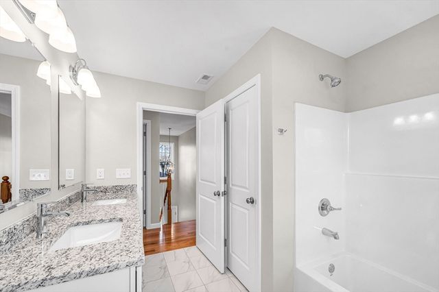 39 Wallace, Springfield, MA 01119