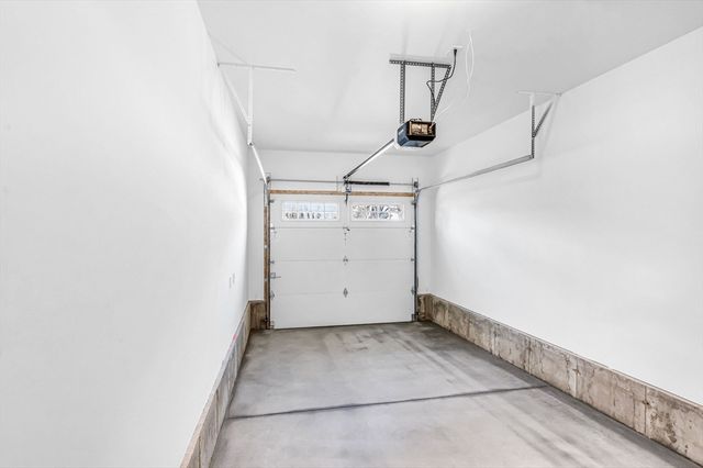 39 Wallace, Springfield, MA 01119