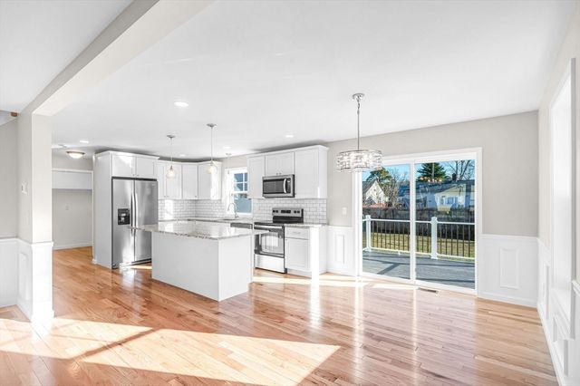 39 Wallace, Springfield, MA 01119