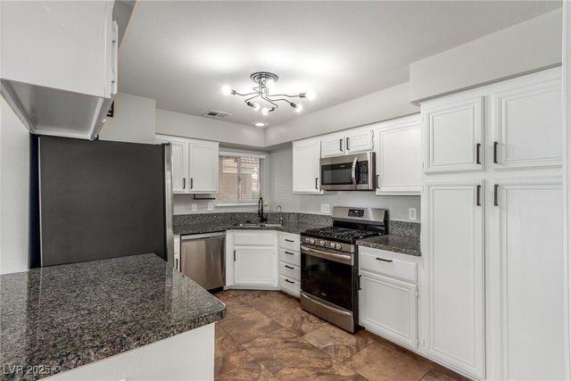 3012 Light Wind Court, Las Vegas, NV 89108