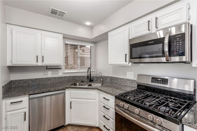 3012 Light Wind Court, Las Vegas, NV 89108