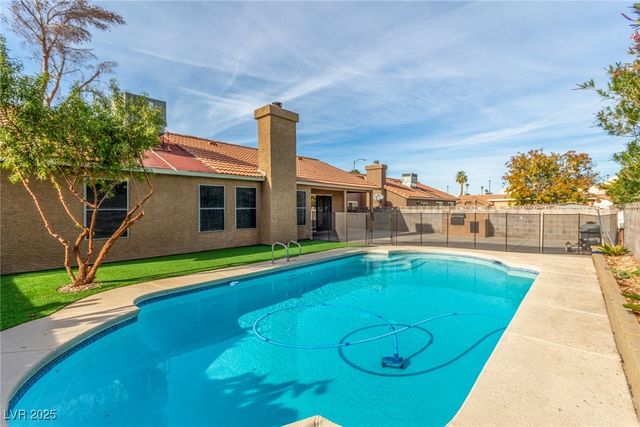 3012 Light Wind Court, Las Vegas, NV 89108