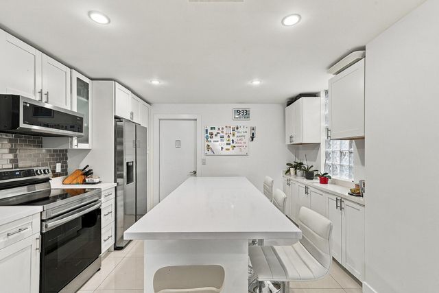 1521 Sorrento Drive 1521, Weston, FL 33326