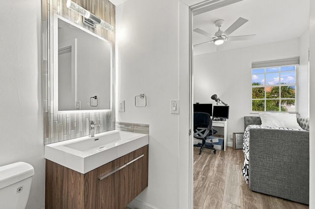 1521 Sorrento Drive 1521, Weston, FL 33326