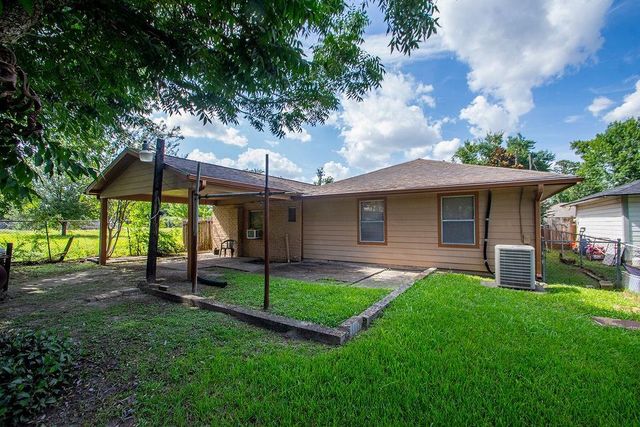 8002 Richland Drive, Houston, TX 77028