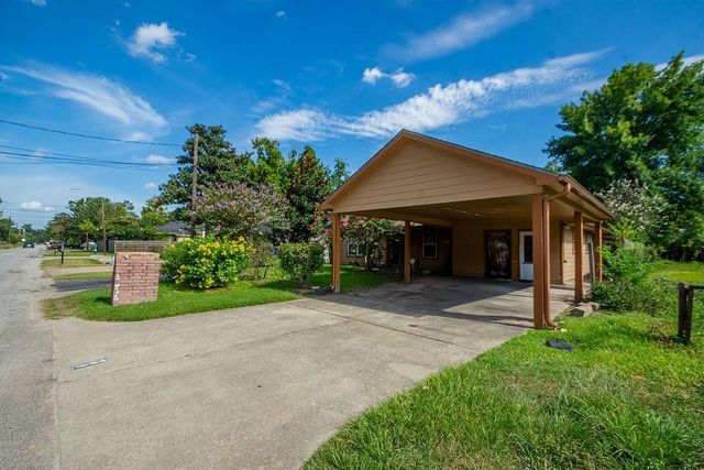 8002 Richland Drive, Houston, TX 77028