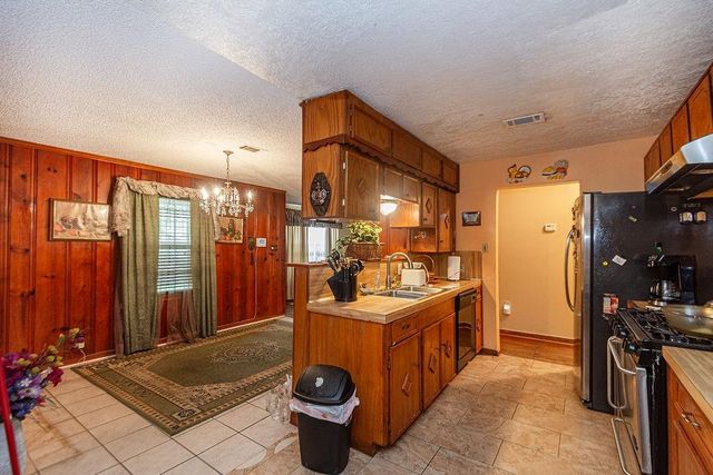 8002 Richland Drive, Houston, TX 77028