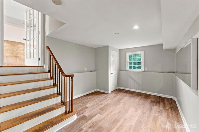 4 Redcoat Drive, East Brunswick, NJ 08816