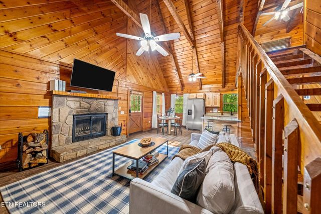 4372 Boogertown Rd 2, Sevierville, TN 37876
