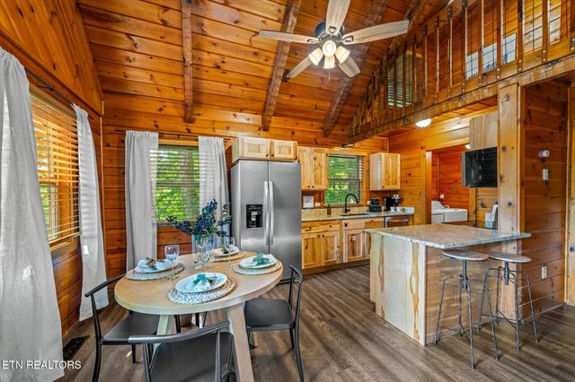4372 Boogertown Rd 2, Sevierville, TN 37876