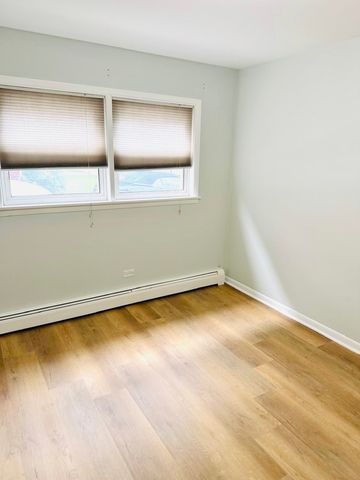 10425 S Hale Avenue 1A, Chicago, IL 60643